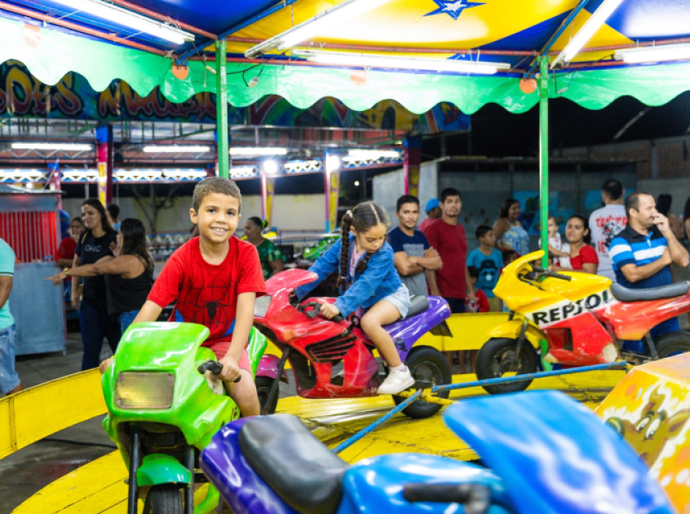 Semana da Criança: Estudantes de Campo Alegre tem noite especial no Parque de Diversões