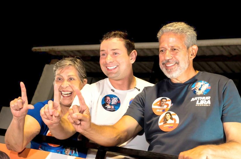 Com JHC e Marina, Arthur Lira lidera grande carreata em Arapiraca e garante: “O Agreste terá uma representação forte no Senado em defesa do povo arapiraquense e de toda a região”