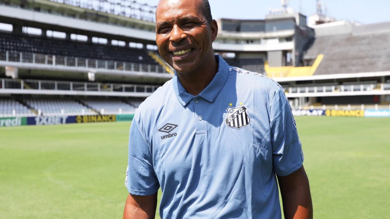 Orlando Ribeiro tem dúvida na lateral direita para definir time do Santos
