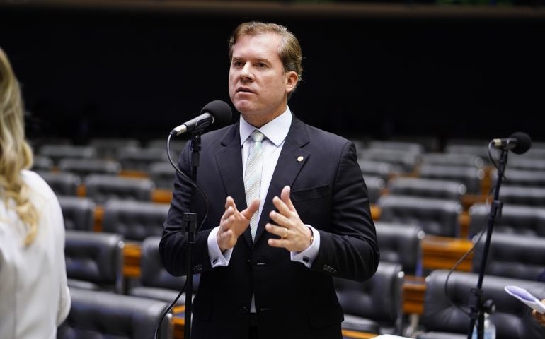 Comissão aprova equiparação entre agentes de vigilância sanitária, comunitários de saúde e de combate a endemias