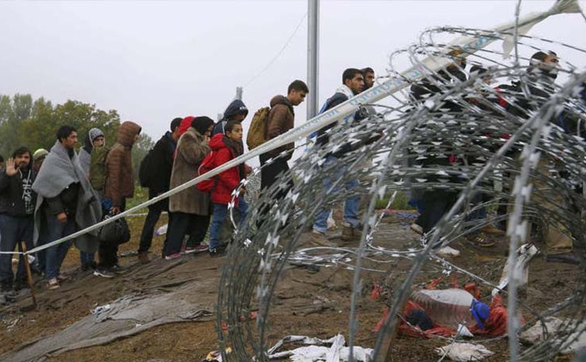 Hungria fechará fronteira com a Croácia à meia-noite