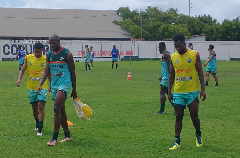 Coruripe finaliza preparação para jogo decisivo contra o CSA, no Gerson Amaral