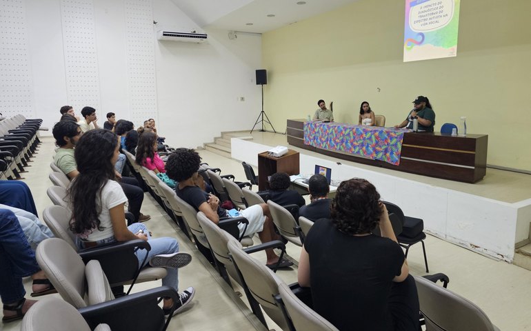 Sesau realiza mesa redonda sobre diagnóstico e vivências do autismo na Ufal