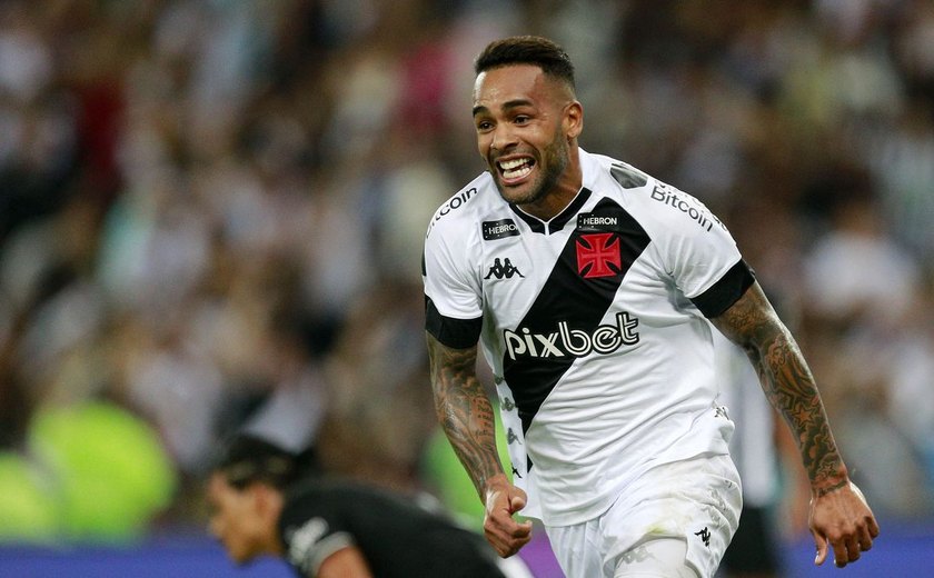 Vasco vence Botafogo no Maracanã para entrar no G4 do Carioca