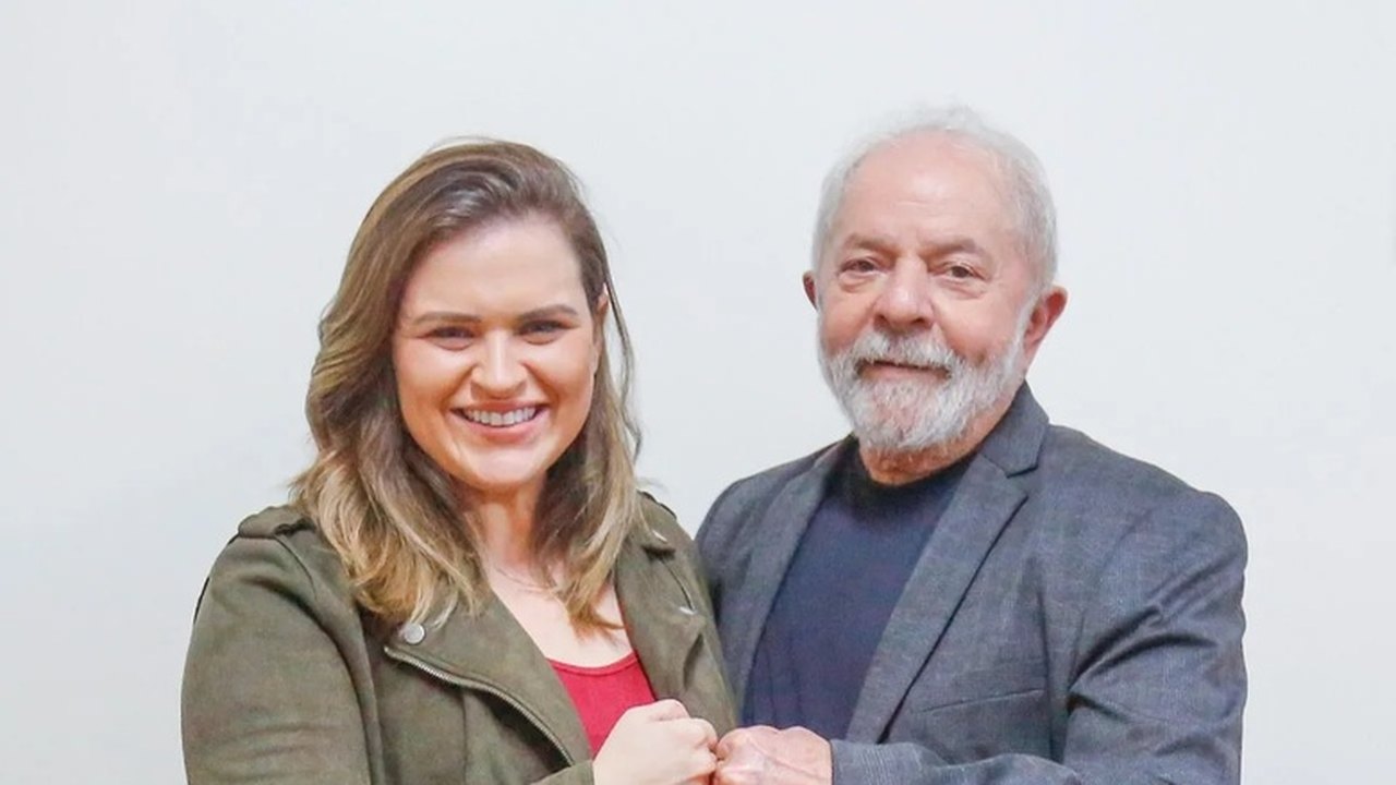 Lula deixa Maceió e segue para Recife; amanhã, ato é com Marília Arraes