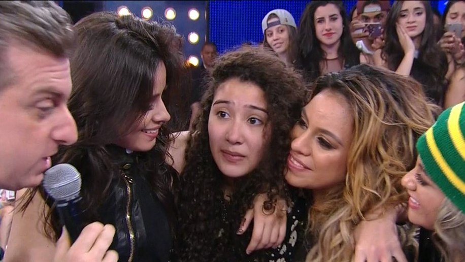 Luciano Huck prepara nova participação de Fifth Harmony no “Caldeirão do Huck”