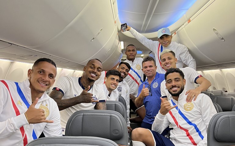 Bahia bate Coritiba de virada e volta a vencer fora de casa na estreia de Rogério Ceni