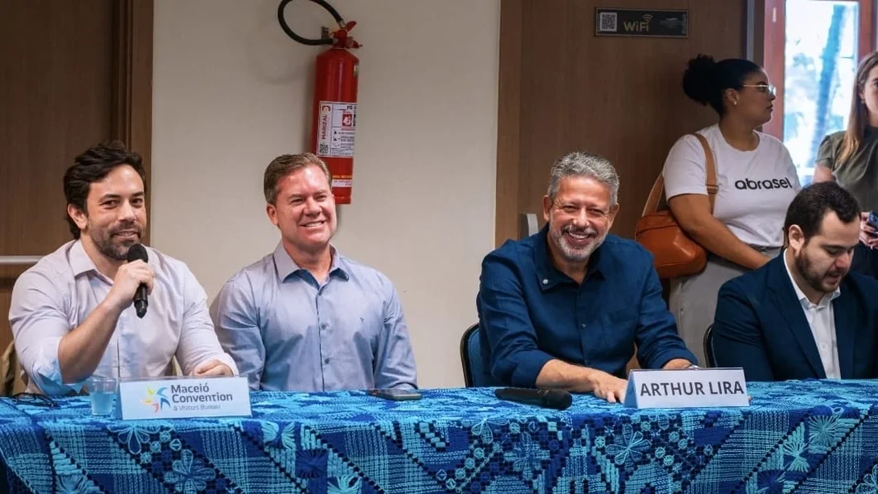 Arthur Lira recebe entidades do trade turístico e reforça compromisso de ampliar investimentos em Alagoas