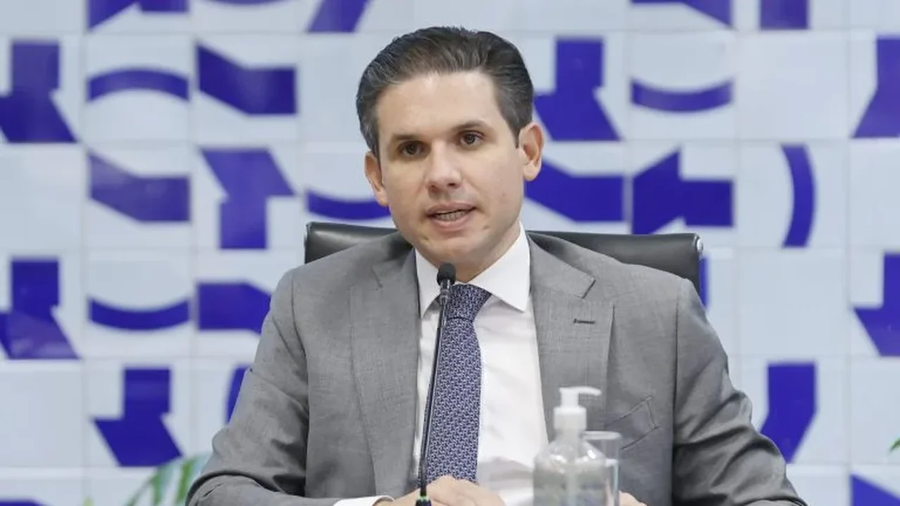 Motta adia votação do PL antifacção, mas busca acordo para avançar esta semana
