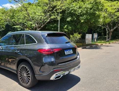 Mercedes-Benz GLC 300 4MATIC AMG Line entrega conforto para todos os ocupantes - Sérgio Dias (13).jpeg 