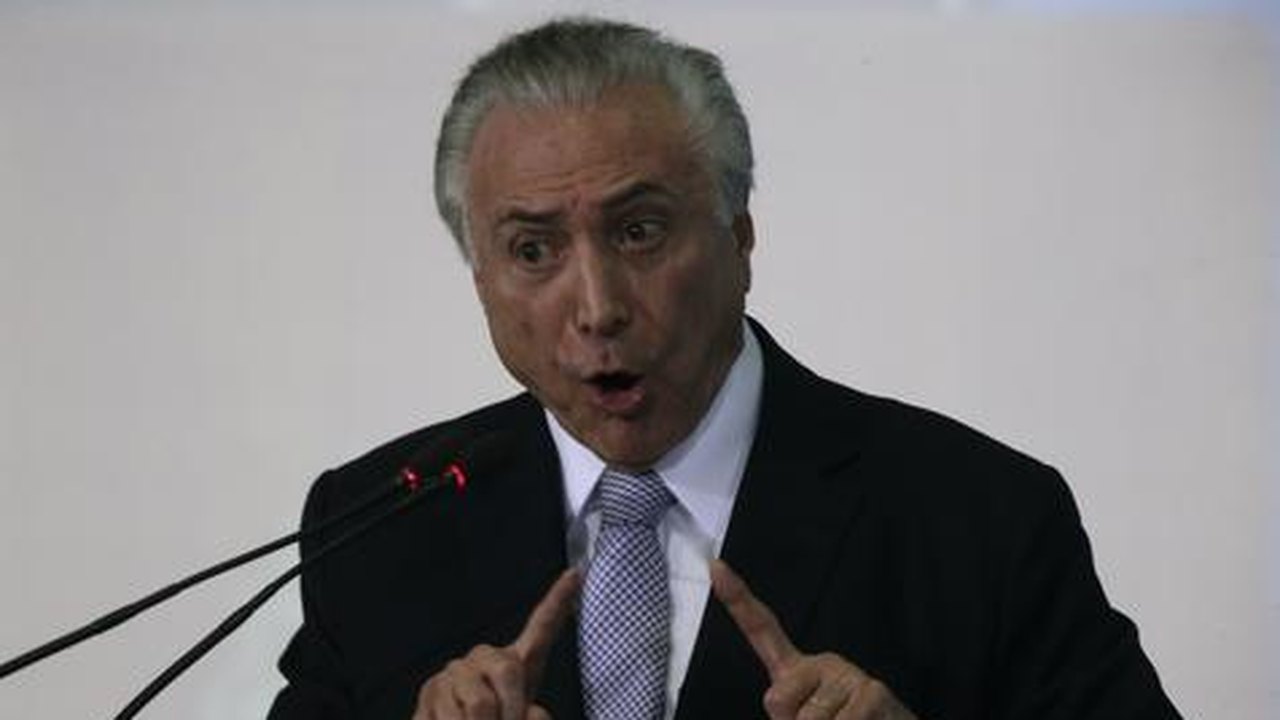 Temer passa por pequena cirurgia na uretra