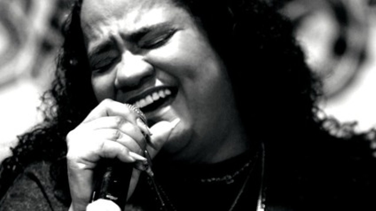 Morre a cantora Débora Cruz, sobrinha de Arlindo, aos 45 anos