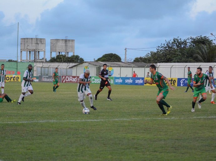 Coruripe perde primeiro jogo em casa, Murici vence e deixa última colocação