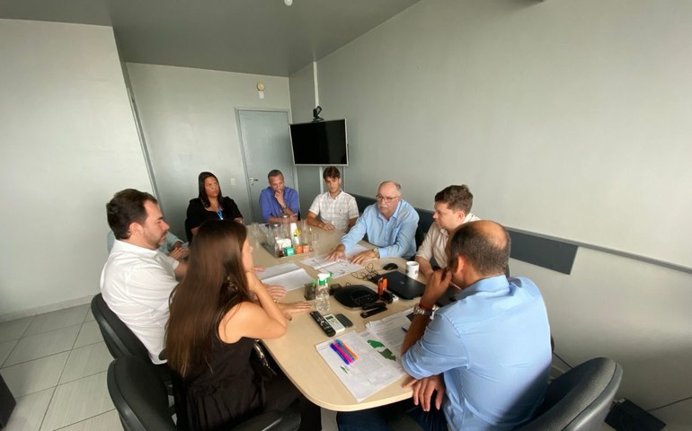 Em reunião no Incra, prefeita Marcela Gomes garante retomada da obra de acesso ao assentamento Belo Horizonte