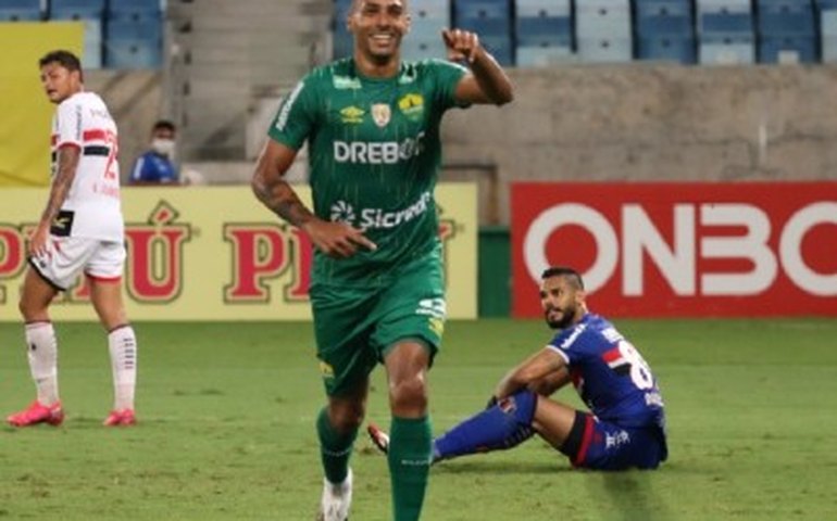 Cuiabá começa caminhada na Série B do Brasileiro com vitória diante do Volta Redonda