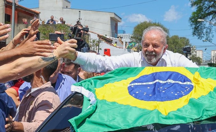 Lula após votar em São Bernardo do Campo, em São Paulo