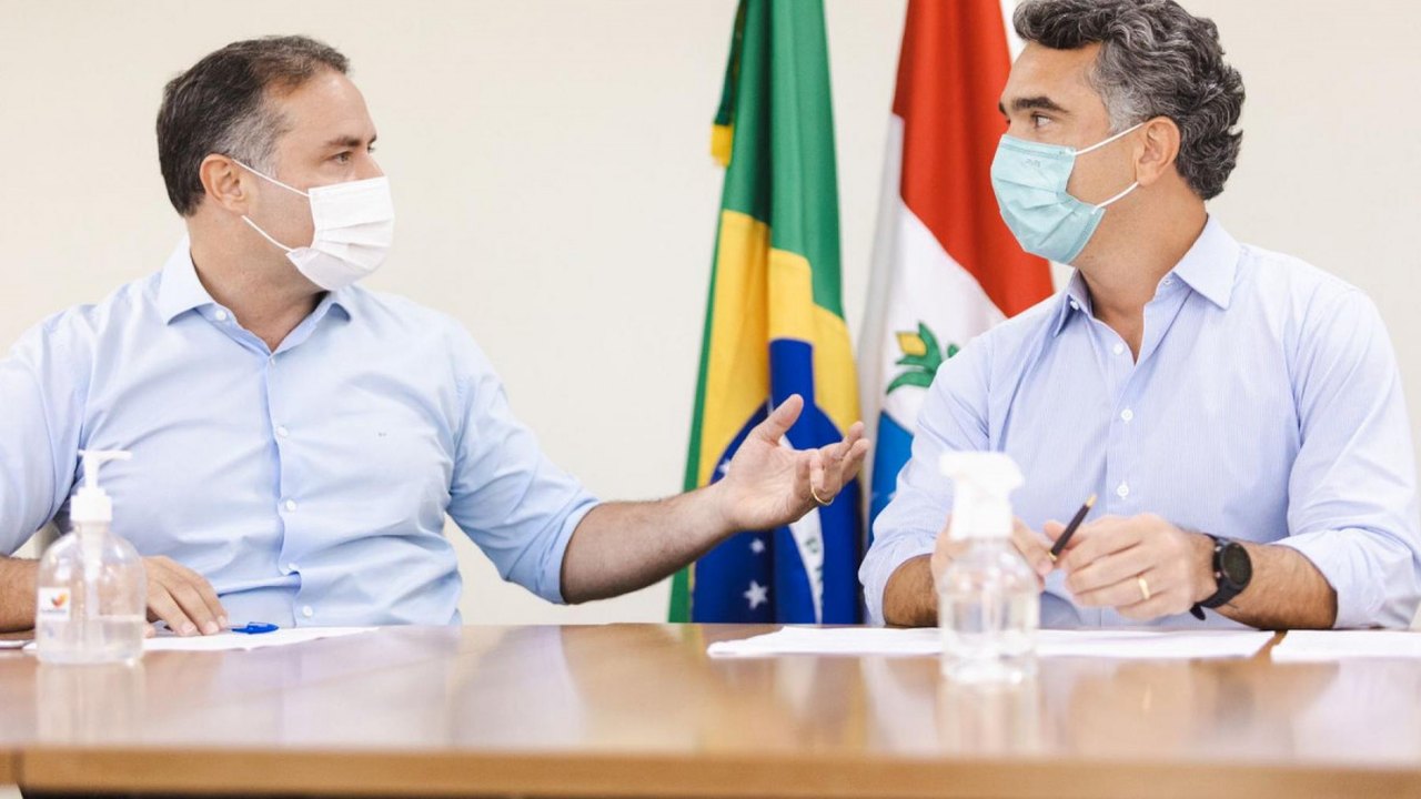 Governo de Alagoas anuncia distribuição de kits menstruais para alunas da rede estadual