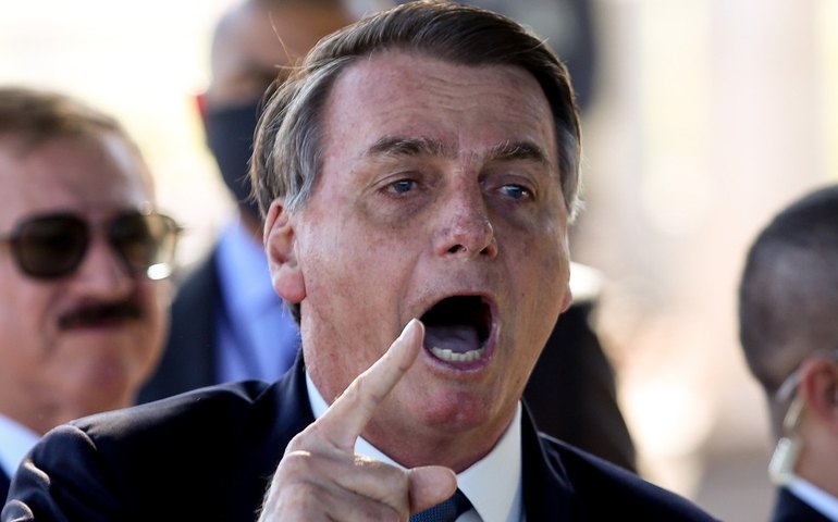 ‘Acabou, p****!’, ameaça Bolsonaro após operação contra fake news