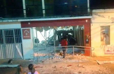 Agência do Bradesco é explodida durante a madrugada