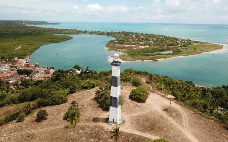 Catálogo lançado na COP30 destaca Alagoas como referência em turismo sustentável no Nordeste