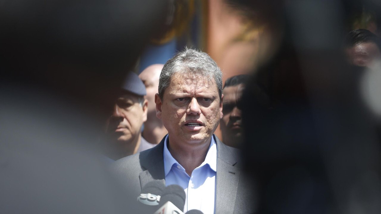 Mudança de rota? Tarcísio cita 'união de esforços' e diz que tarifaço de Trump é ameaça ao Brasil