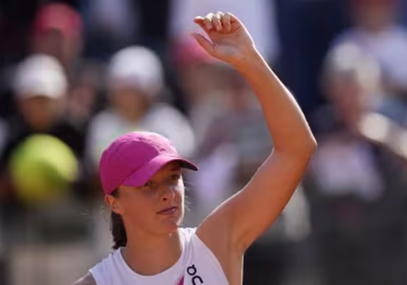 Swiatek volta a vencer Sabalenka e é tricampeão do WTA 1000 de Roma