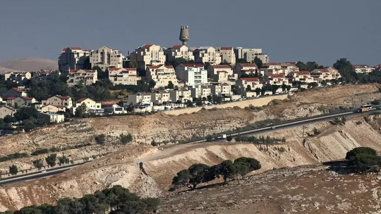 Reino Unido proíbe comércio com colônias israelenses na Cisjordânia ocupada