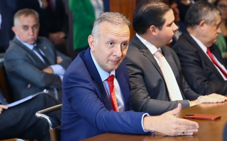 Relator destaca diálogo com governadores para ajustes finais no texto da reforma tributária