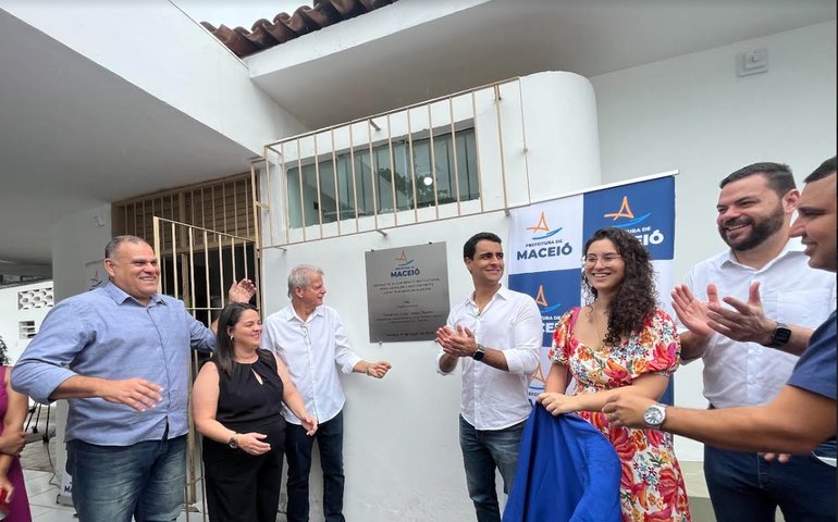 Por indicação de Teca Nelma, unidades de acolhimento infantil são reinauguradas em Maceió