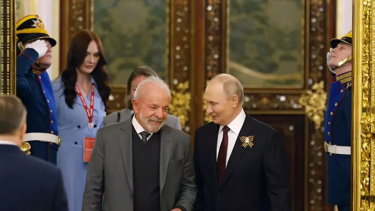 Putin agradece a Lula por buscar solução para guerra na Ucrânia