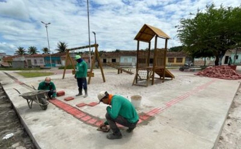 Prefeitura de Penedo constrói e revitaliza praças na cidade e na zona rural Municípios