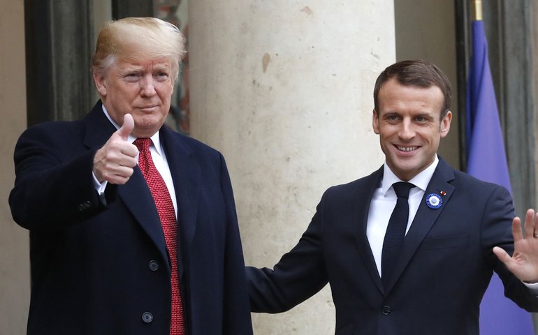 Macron aumenta o tom e pede firmeza da UE contra as tarifas de seu 'aliado' Donald Trump