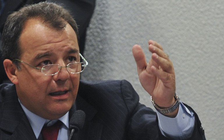 Sérgio Cabral vai ser homenageado em samba-enredo de escola de samba do Rio