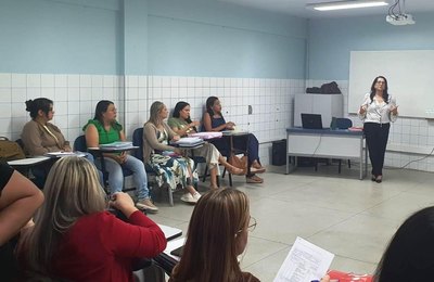 Enfermeiros das UBSs recebem capacitação sobre doenças prevalentes na infância
