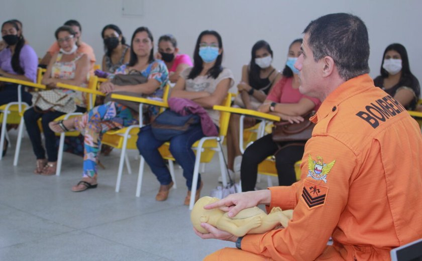 Servidoras da Semed Penedo participam de treinamento sobre primeiros socorros