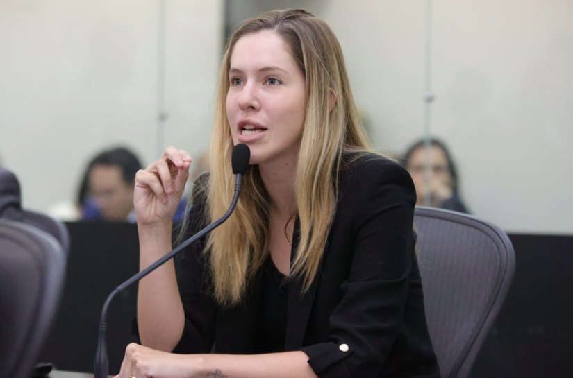 Cibele Moura lamenta morte de motociclista vítima de assédio no trânsito