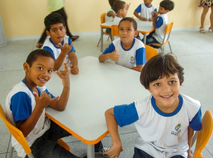 Período de transferência para alunos da Rede tem início nesta quarta