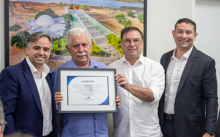 Em Arapiraca, Juceal promove reunião e homenageia empresários e autoridades com comenda