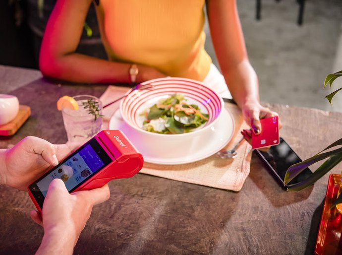 Carnaval 2026: como se proteger de golpes com cartões e celulares