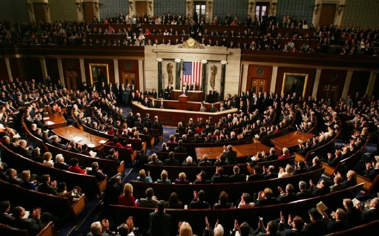 Briga pelo comando da Câmara expõe cisão entre republicanos para 2024