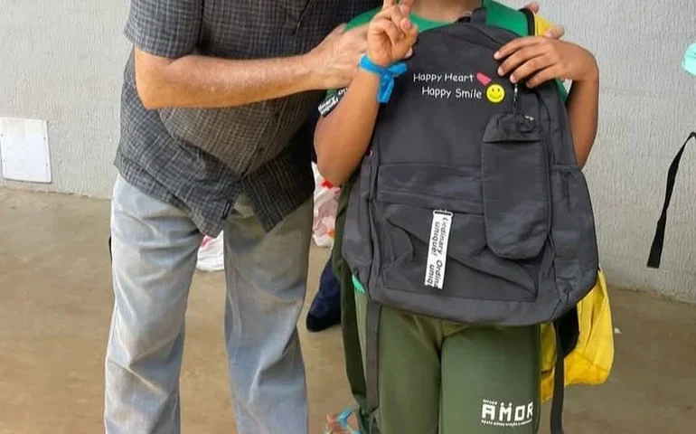 Hospital Santa Helena mobiliza corrente solidária para transformar início do ano letivo de crianças em vulnerabilidade