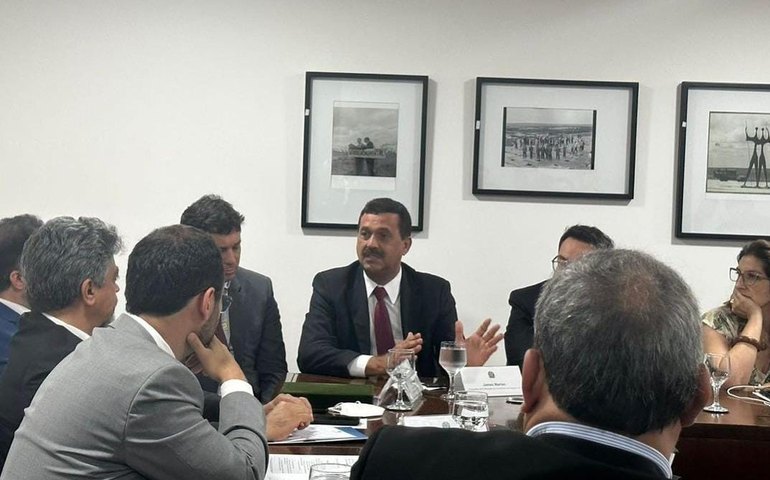 Marlan Ferreira se reúne com ministro Alexandre Padilha e pede maior interação do governo federal com os consórcios públicos