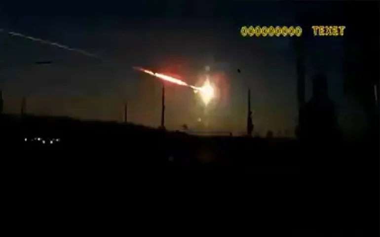 Meteoro é visto cortando os céus de Nova York: moradores relatam tremores e Nasa confirma fenômeno 