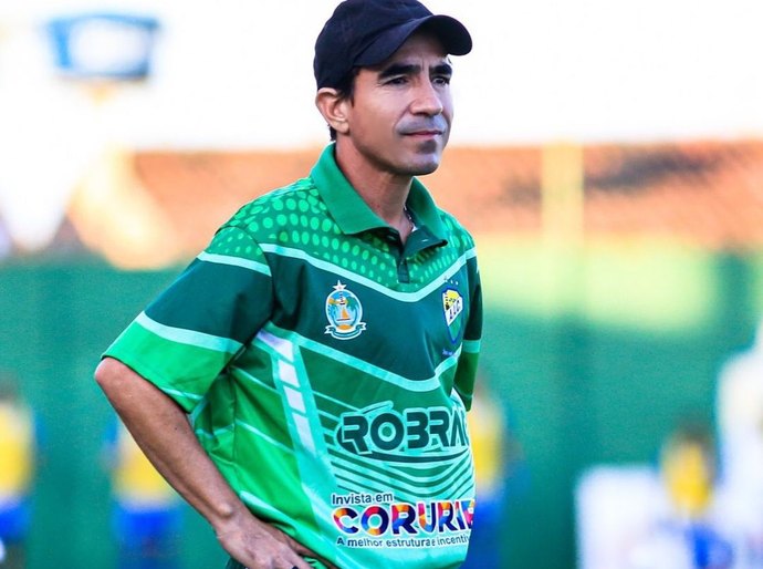 Técnico do Coruripe projeta duelo contra CRB no Alagoano e analisa temporada do clube