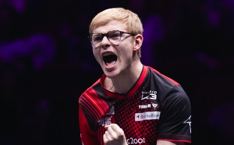 Lebrun vira sobre Calderano e elimina brasileiro no WTT Champions