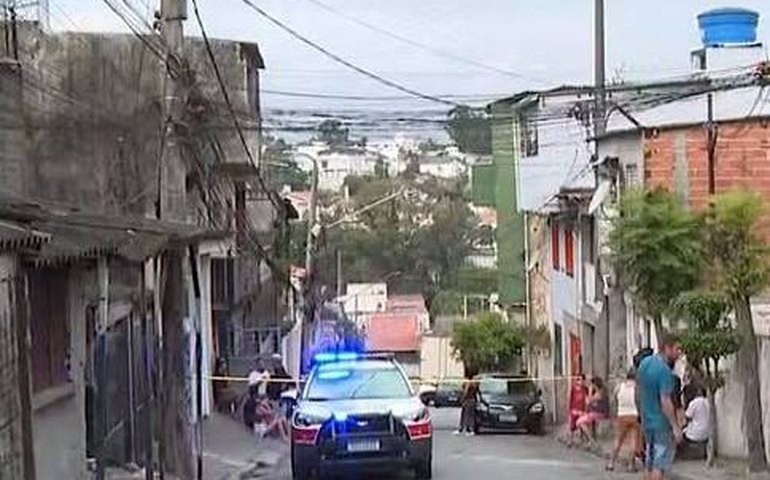 Detento em saidinha e filho de 9 anos são mortos a tiros; criança estava no colo do pai