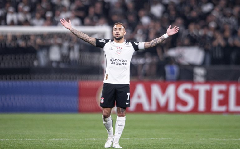 Maycon adota tom conciliador em meio à indefinição sobre futuro no Corinthians