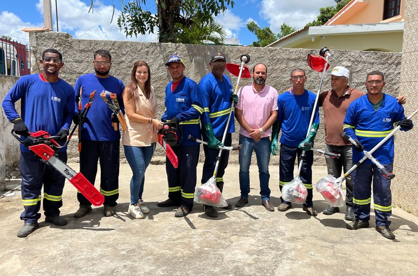 Prefeita Ceci realiza entrega de novos equipamentos e reforça compromisso com o desenvolvimento de Atalaia
