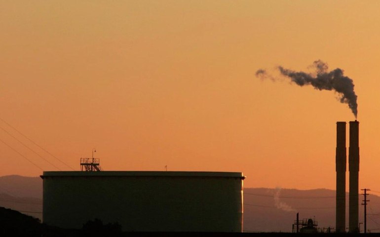 Preços do petróleo caem após acordo de paz entre EUA e Irã