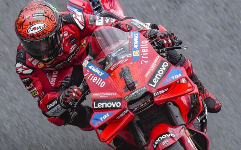 Bagnaia vence corrida sprint da Etapa do Japão e diminui vantagem de Martin na MotoGP